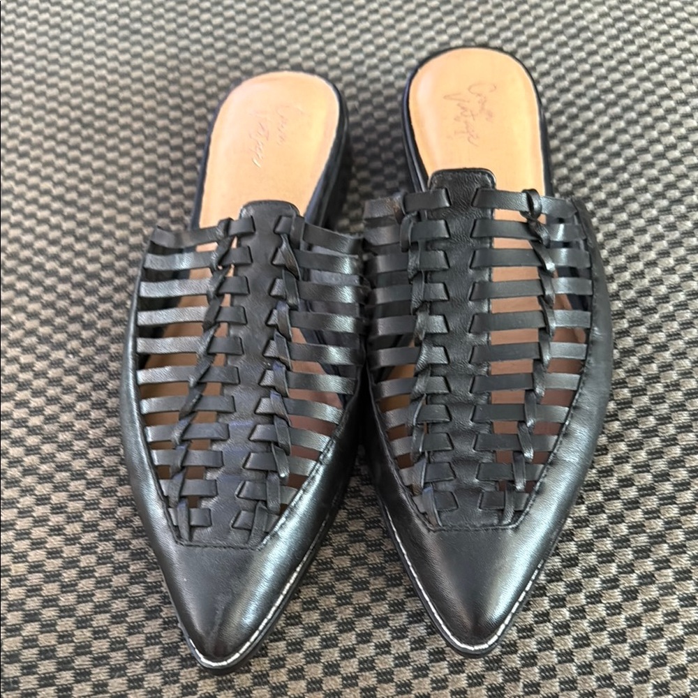Crown Vintage Black Loafers Slip-Ons